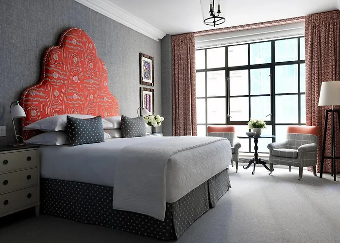 Best Hotels Near Rockefeller Center, NYC