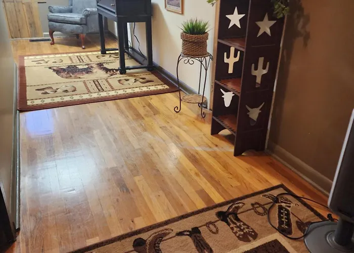 Top Hotels Close to Doctors Hospital Augusta