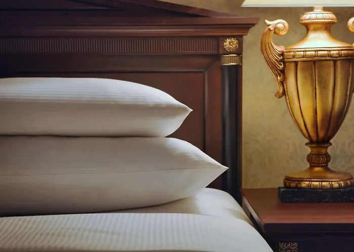 Finest Hotels in Chicago with Pool