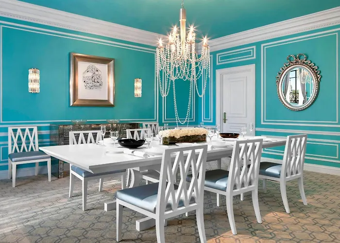 Top New York City Hotels Offering Free Parking